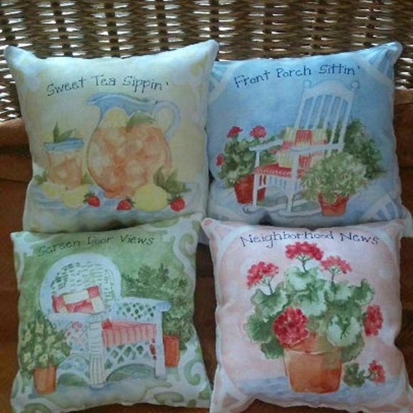 Set of 4 Mini Handmade Southern Charm Pillows - Picture 5 of 5